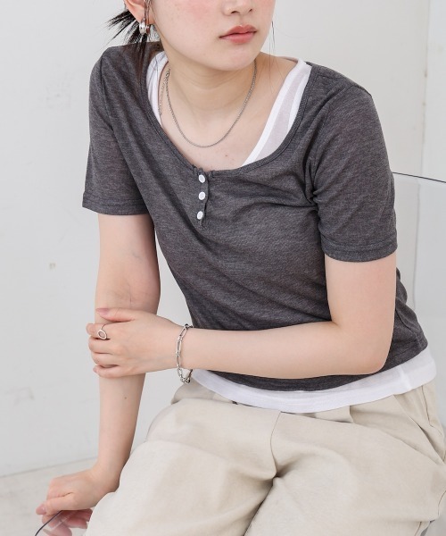 Bab（バブ）の「タンクセットヘンリーネックトップス（Tシャツ/カットソー・レディース・ブラウン/ライトブルー/ブラック/チャコールグレー・M）」の13枚目の写真