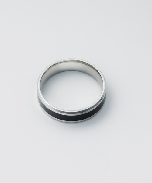WYZ surgical stainless(ダブリューワイジィーサージカルステンレス)の「【 金属アレルギー対応 】バイカラー ラインリング サージカルステンレス(リング・メンズ・シルバー・20号/18号/16号)」の2枚目の写真