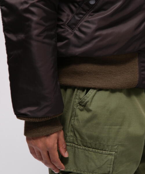 AVIREX(アヴィレックス)の「《VINTAGE LINE》MA-1 MODIFIED COLOR / AVIREX / アヴィレックス(MA-1・メンズ・ブラック/チャコールグレー・X-LARGE/MEDIUM/LARGE/XX-LARGE)」の19枚目の写真