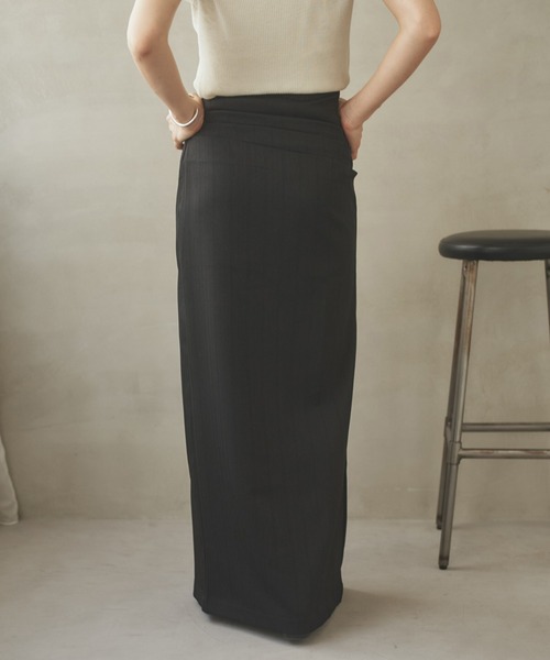 LAULEN(ローレン)の「tuck slit long skirt /タックサイドスリットロングスカート(スカート・レディース・グレー/ブラック・M/S)」の6枚目の写真