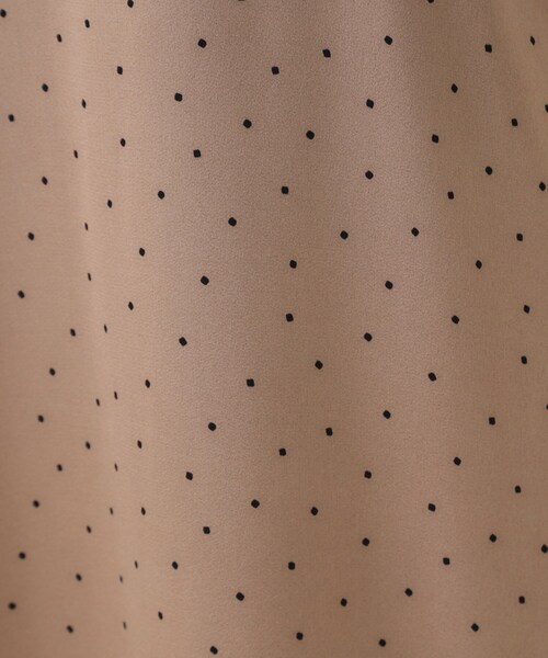 OPAQUE.CLIP（オペークドットクリップ）の「ランダムドット サテンキャミワンピース【洗濯機洗い可】（ワンピース・レディース・ブラック系/ベージュ系・38/40）」の19枚目の写真