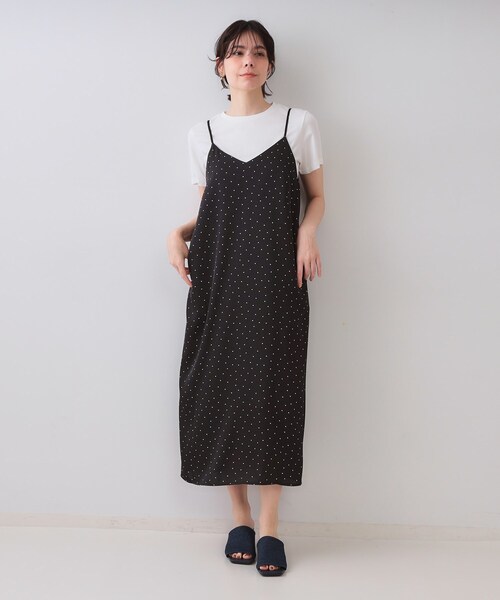 OPAQUE.CLIP（オペークドットクリップ）の「ランダムドット サテンキャミワンピース【洗濯機洗い可】（ワンピース・レディース・ブラック系/ベージュ系・38/40）」の18枚目の写真