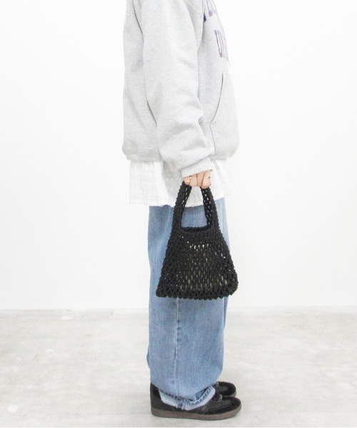 EARTH MADE（アースメイド）の「MACRAME MINI TOTE（トートバッグ・レディース・ブルー/ブラック/グリーン/ベージュ/ホワイト/イエロー・FREE）」の3枚目の写真