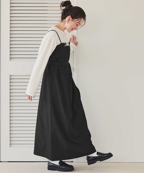 titivate(ティティベイト)の「タックデザインキャミソールワンピース(ワンピース・レディース・ブラック/チャコール/ベージュ・L/M/S/SP)」の17枚目の写真
