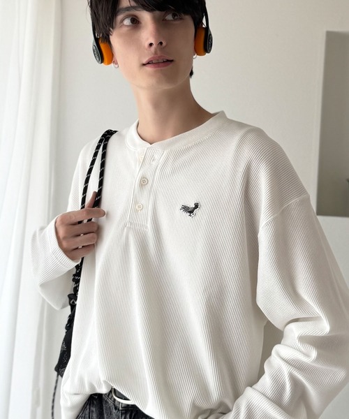 Classical Origin（クラシカルオリジン）の「「春秋の必需品。」ピグメント加工サーマルヘンリーネックTシャツ（長袖）/Pigment-Dyed Thermal Henley T-Shirt（Tシャツ/カットソー・メンズ・チャコールグレー/アイボリー/ネイビー・LARGE/SMALL/MEDIUM）」の17枚目の写真