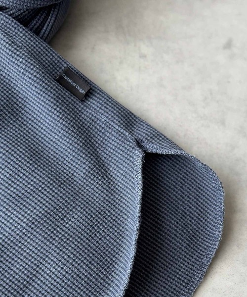 Classical Origin（クラシカルオリジン）の「「春秋の必需品。」ピグメント加工サーマルヘンリーネックTシャツ（長袖）/Pigment-Dyed Thermal Henley T-Shirt（Tシャツ/カットソー・メンズ・チャコールグレー/アイボリー/ネイビー・LARGE/SMALL/MEDIUM）」の15枚目の写真