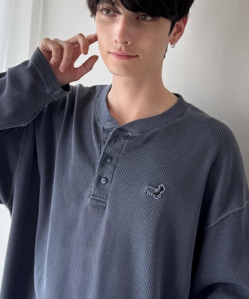 Classical Origin（クラシカルオリジン）の「「春秋の必需品。」ピグメント加工サーマルヘンリーネックTシャツ（長袖）/Pigment-Dyed Thermal Henley T-Shirt（Tシャツ/カットソー・メンズ・チャコールグレー/アイボリー/ネイビー・LARGE/SMALL/MEDIUM）」の22枚目の写真