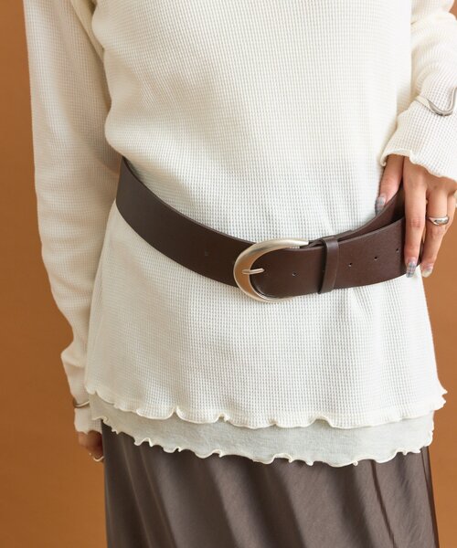 mystic（ミスティック）の「ラウンドバックルワイドベルト（ベルト・レディース・ブラウン/ベージュ・ONE SIZE）」の2枚目の写真