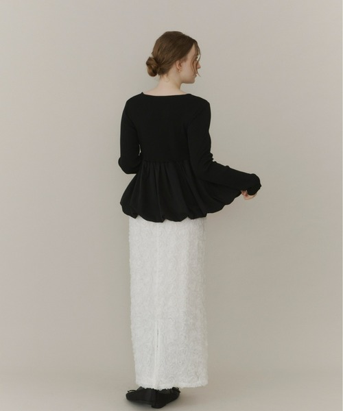 Olu.(オルドット)の「スクエアネックバルーンニット(ニット/セーター・レディース・グレー/ブラック/ベージュ/ブラック×ホワイト・FREE)」の15枚目の写真