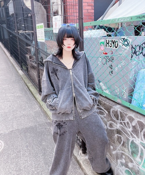 REFLEM/レフレム』クロス刺繍ZIPパーカー/ジップアップパーカー