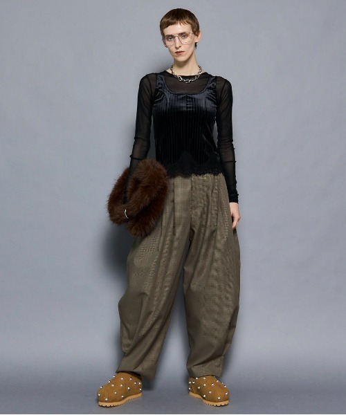 MAISON SPECIAL（メゾンスペシャル）の「Hem Lace Velvet Tank Top/ヘムレースベロアタンクトップ■セットアップ対応■（タンクトップ・レディース・ブラウン/ブラック/ブルー・FREE）」の4枚目の写真