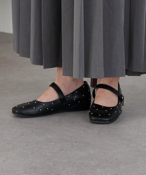 CIAOPANIC(チャオパニック)の「【Lumé/ルメ】スタッズストラップフラットシューズ(パンプス・レディース・ブラック/アイボリー・MEDIUM/SMALL/LARGE)」の14枚目の写真