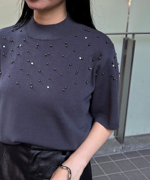 &g'aime(アンジェム)の「【&g'aime】ビジューハーフスリーブニット Bijou Knit Pullover(ニット/セーター・レディース・ブラック/グレイッシュベージュ/チャコールグレー・FREE)」の18枚目の写真