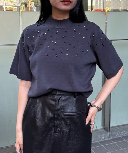 &g'aime(アンジェム)の「【&g'aime】ビジューハーフスリーブニット Bijou Knit Pullover(ニット/セーター・レディース・ブラック/グレイッシュベージュ/チャコールグレー・FREE)」の17枚目の写真