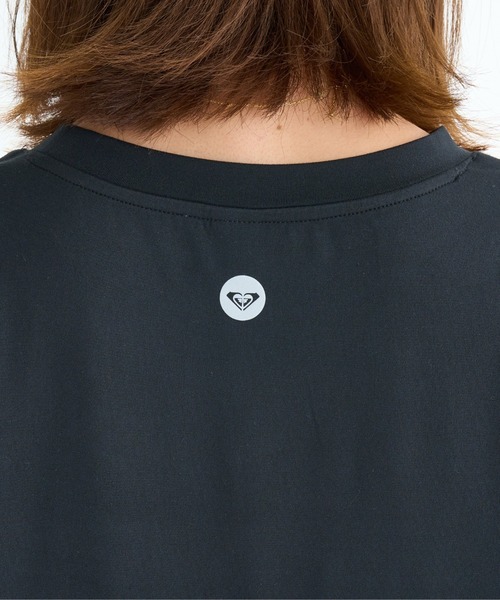 ROXY(ロキシー)の「ALL IS WELL TEE/ロキシー水陸両用速乾UVケアスリットデザイン2WAY半袖Tシャツ(水着)(Tシャツ/カットソー・レディース・ピンク/ホワイト/ブラック・LARGE/MEDIUM/SMALL)」の22枚目の写真