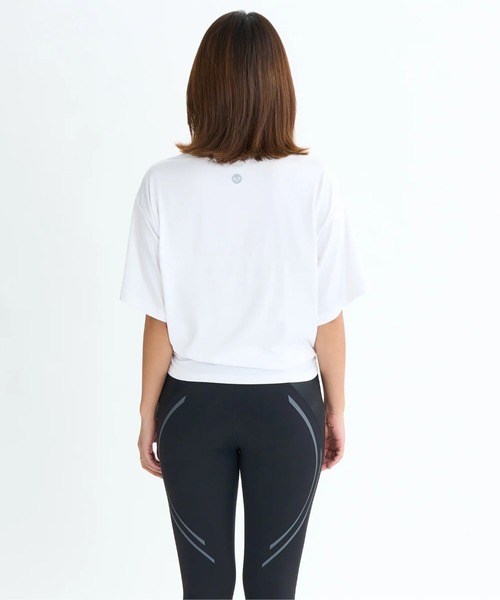 ROXY(ロキシー)の「ALL IS WELL TEE/ロキシー水陸両用速乾UVケアスリットデザイン2WAY半袖Tシャツ(水着)(Tシャツ/カットソー・レディース・ピンク/ホワイト/ブラック・LARGE/MEDIUM/SMALL)」の6枚目の写真