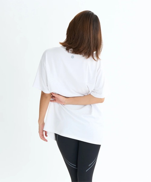 ROXY(ロキシー)の「ALL IS WELL TEE/ロキシー水陸両用速乾UVケアスリットデザイン2WAY半袖Tシャツ(水着)(Tシャツ/カットソー・レディース・ピンク/ホワイト/ブラック・LARGE/MEDIUM/SMALL)」の8枚目の写真
