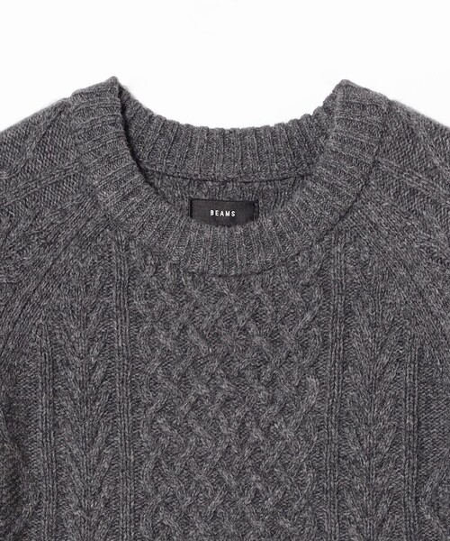 BEAMS（ビームス）の「5ゲージ ラムウール クルーネック ケーブルニット（ニット/セーター・メンズ・グレー/オフホワイト/ベージュ・S/M/L/XL）」の10枚目の写真