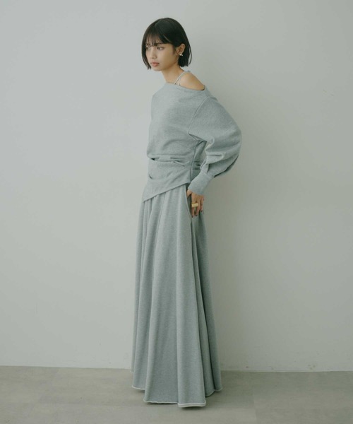 VIOLETTA（ヴィオレッタ）の「アシンメトリースウェットトップス（Tシャツ/カットソー・レディース・ブラック/グレー・FREE）」の15枚目の写真