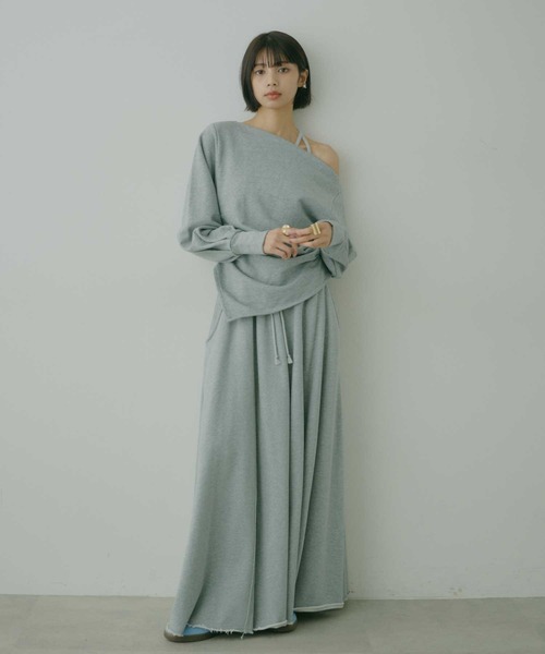 VIOLETTA（ヴィオレッタ）の「アシンメトリースウェットトップス（Tシャツ/カットソー・レディース・ブラック/グレー・FREE）」の16枚目の写真