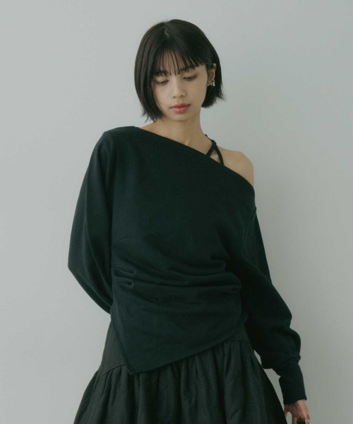 VIOLETTA（ヴィオレッタ）の「アシンメトリースウェットトップス（Tシャツ/カットソー・レディース・ブラック/グレー・FREE）」の6枚目の写真