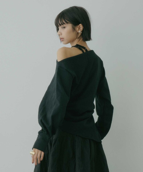 VIOLETTA（ヴィオレッタ）の「アシンメトリースウェットトップス（Tシャツ/カットソー・レディース・ブラック/グレー・FREE）」の4枚目の写真