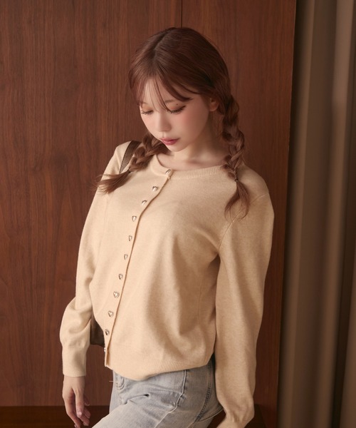 TITTY&CO.（ティティーアンドコー）の「ハートボタンカーディガン（カーディガン/ボレロ・レディース・アイボリー/ブルー/ブラック/グレー/ベージュ・FREE）」の21枚目の写真