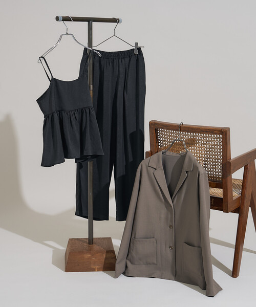 FREAK'S STORE（フリークスストア）の「【3点セットアイテム～トリオットシリーズ～】ビスチェ セットアップ ジャケット セット 限定展開（セットアップ・レディース・ライトグレー/ネイビー/ブラウン/インディゴブルー・SMALL/MEDIUM）」の2枚目の写真