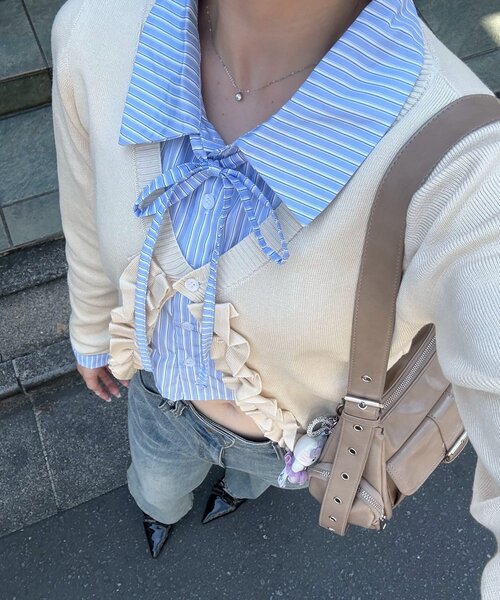 Another Branch olive des olive（アナザーブランチオリーブデオリーブ）の「【れみ@re.__mi23セレクト】フリルドッキングカーディガン（ニット/セーター・レディース・トップグレー/アイボリー/ネイビー/チャコールグレー・FREE）」の6枚目の写真