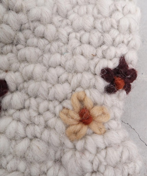 l'atelier du savon（アトリエドサボン）の「ちいさな花のハンドニットハット（ニットキャップ/ビーニー・レディース・オフホワイト/ブラウン・FREE）」の22枚目の写真