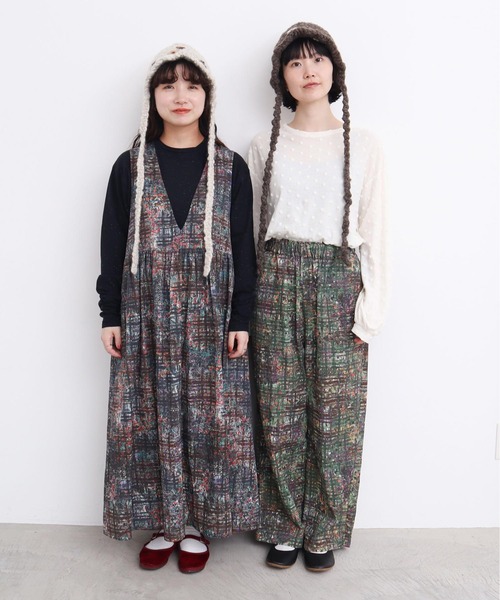 l'atelier du savon（アトリエドサボン）の「ちいさな花のハンドニットハット（ニットキャップ/ビーニー・レディース・オフホワイト/ブラウン・FREE）」の19枚目の写真