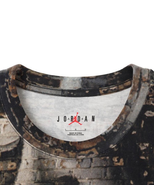 JORDAN BRAND（ジョーダンブランド）の「JORDAN BRAND M J AIR JDN WM 85 AOP SS CR / ジョーダン ブランド エアジョーダン WM 85 AOP CR S/S Tシャツ / NIKE【SP】（Tシャツ/カットソー・メンズ・マルチ・L/XL/XXL/S/M）」の3枚目の写真
