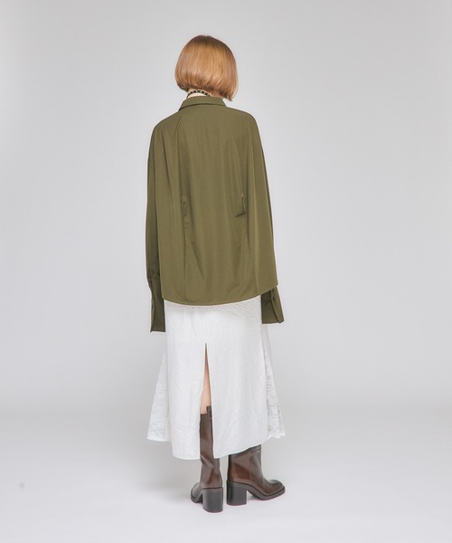 Nora Lily elle(ノラリリーエル)の「【Nora Lily】「elle」Back Balloon Shirts(シャツ/ブラウス・レディース・ホワイト/ブラック/カーキ・FREE)」の5枚目の写真