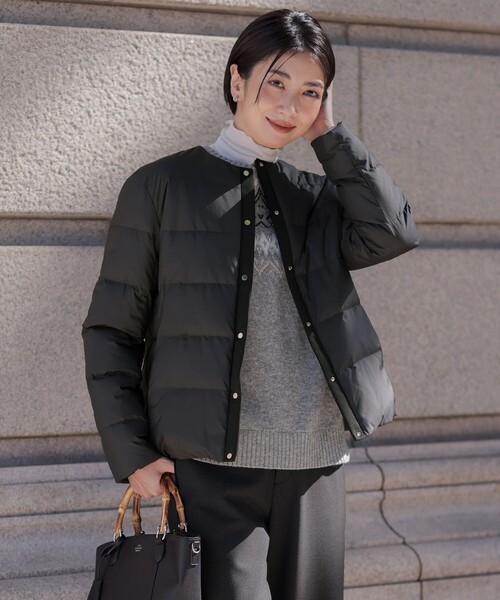 J.PRESS（ジェイプレス）の「【洗える】ライトダウン ノーカラー ジャケット（ダウンジャケット/コート・レディース・アイボリー系/ブラック系/ブラウン系/グレー系・7/11/9）」の2枚目の写真