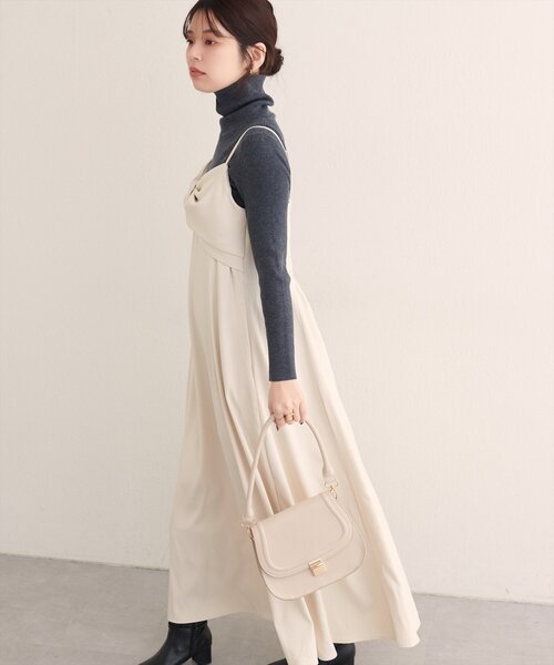 natural couture（ナチュラルクチュール）の「【WEB限定】〈osono〉ねじりリボンキャミワンピース（ワンピース・レディース・ブラウン/アイボリー/ブラック・MEDIUM/LARGE）」の5枚目の写真