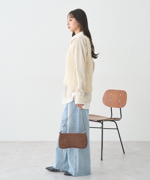 earth music&ecology（アースミュージックアンドエコロジー）の「セルフカットワイドデニムパンツ（デニムパンツ・レディース・ライトインディゴブルー/インディゴブルー・S/M/L）」の19枚目の写真