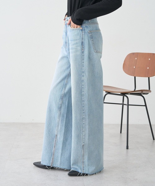 earth music&ecology（アースミュージックアンドエコロジー）の「セルフカットワイドデニムパンツ（デニムパンツ・レディース・ライトインディゴブルー/インディゴブルー・S/M/L）」の9枚目の写真