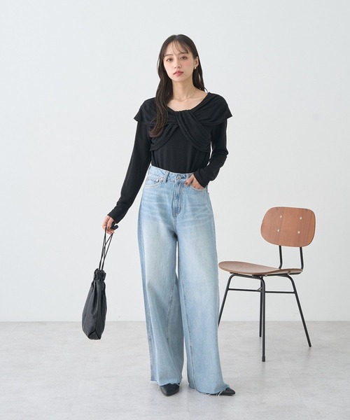 earth music&ecology（アースミュージックアンドエコロジー）の「セルフカットワイドデニムパンツ（デニムパンツ・レディース・ライトインディゴブルー/インディゴブルー・S/M/L）」の11枚目の写真