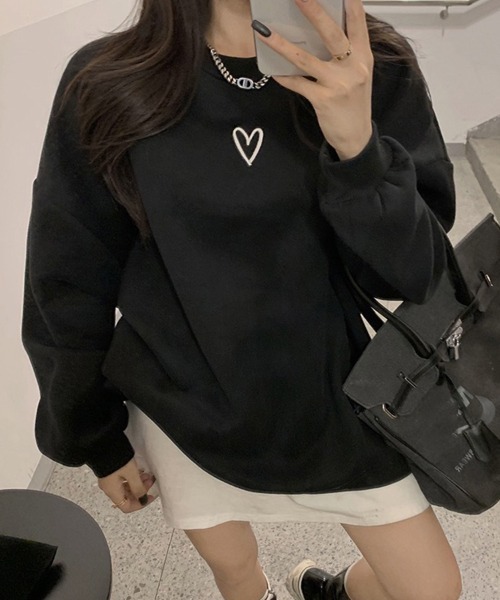SallyLunn(サリーラン)の「フロントハートスウェット(スウェット・レディース・ホワイト/ブラック/グレー・MEDIUM/LARGE)」の4枚目の写真