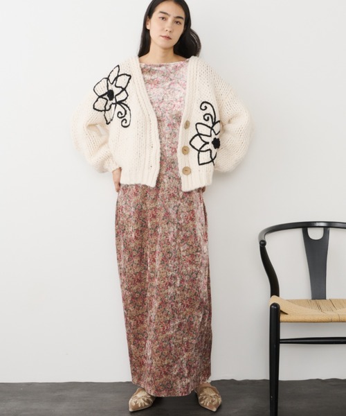 Libra Cue(リブラ キュー)の「フラワー刺繍オーバーカーディガン(カーディガン/ボレロ・レディース・アイボリー・FREE)」の8枚目の写真