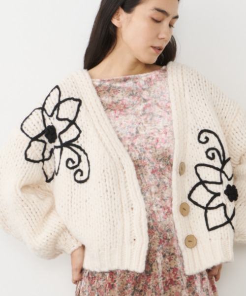 Libra Cue(リブラ キュー)の「フラワー刺繍オーバーカーディガン(カーディガン/ボレロ・レディース・アイボリー・FREE)」の11枚目の写真