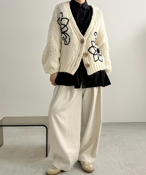 Libra Cue(リブラ キュー)の「フラワー刺繍オーバーカーディガン(カーディガン/ボレロ・レディース・アイボリー・FREE)」の12枚目の写真