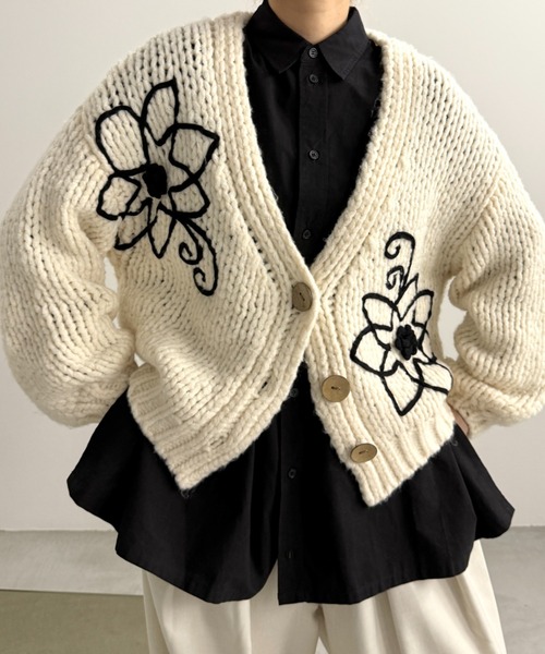 【専用】TOKUKO 1er VOL　トップス　カーディガン　羽織物　お花　刺繍 花の刺繍アップリケ付きワンピース 〜TOKUKO 1er VOL | Salon de EL