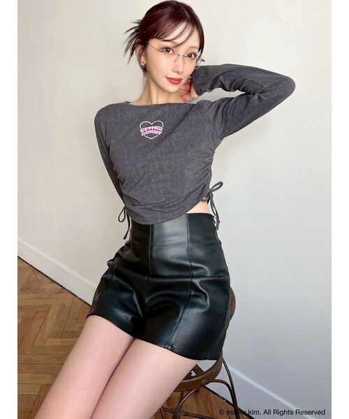 RESEXXY（リゼクシー）の「【Esther Bunny × RESEXXY】サイドギャザークロップドトップス（Tシャツ/カットソー・レディース・ホワイト/チャコールグレー・FREE）」の13枚目の写真