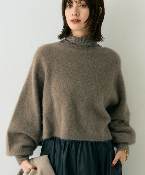 Rouge vif（ルージュヴィフ）の「フォックスウールクロップドボレロプルオーバー（ニット/セーター・レディース・ネイビー/ベージュ/アイボリー・フリー）」の3枚目の写真