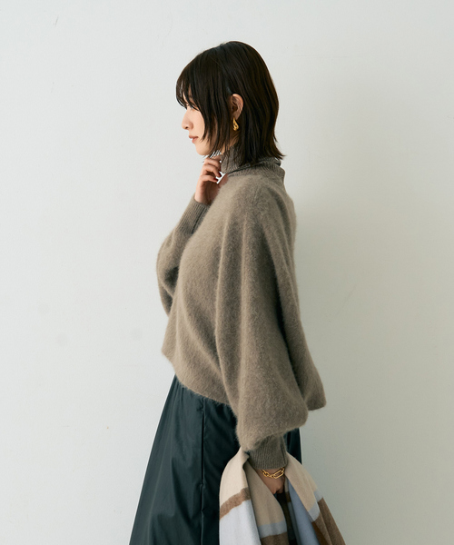 Rouge vif（ルージュヴィフ）の「フォックスウールクロップドボレロプルオーバー（ニット/セーター・レディース・ネイビー/ベージュ/アイボリー・フリー）」の8枚目の写真