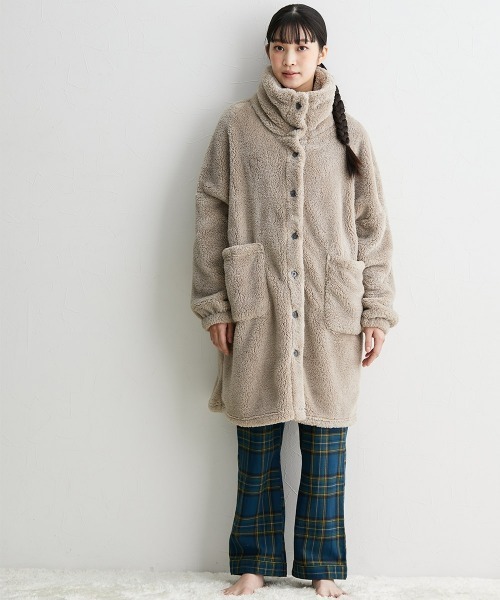 nissen（ニッセン）の「ふわぬくマイクロファー首あったか前開きルームガウン（ガウン/バスローブ・レディース・グレイッシュベージュ/ブルー/ピンク・M-LL/3L～4L）」の10枚目の写真