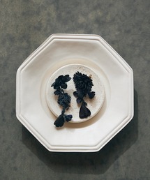 m.soeur | 黒いお花の揺れるピアス(ピアス(両耳用))