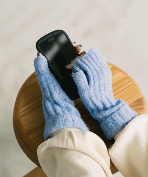 LAKOLE（ラコレ）の「リブ切替アームウォーマー / 598956（アームカバー・レディース・ベージュ/ブルー/グレー・FREE）」の3枚目の写真