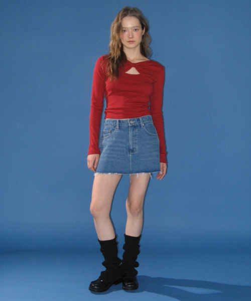RONRON(ロンロン)の「KNOT RIBBON SLIT LONG SLEEVE RED(Tシャツ/カットソー・レディース・その他・FREE)」の2枚目の写真